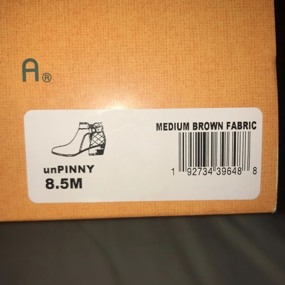 never worn brown booties - Picture 3 of 3